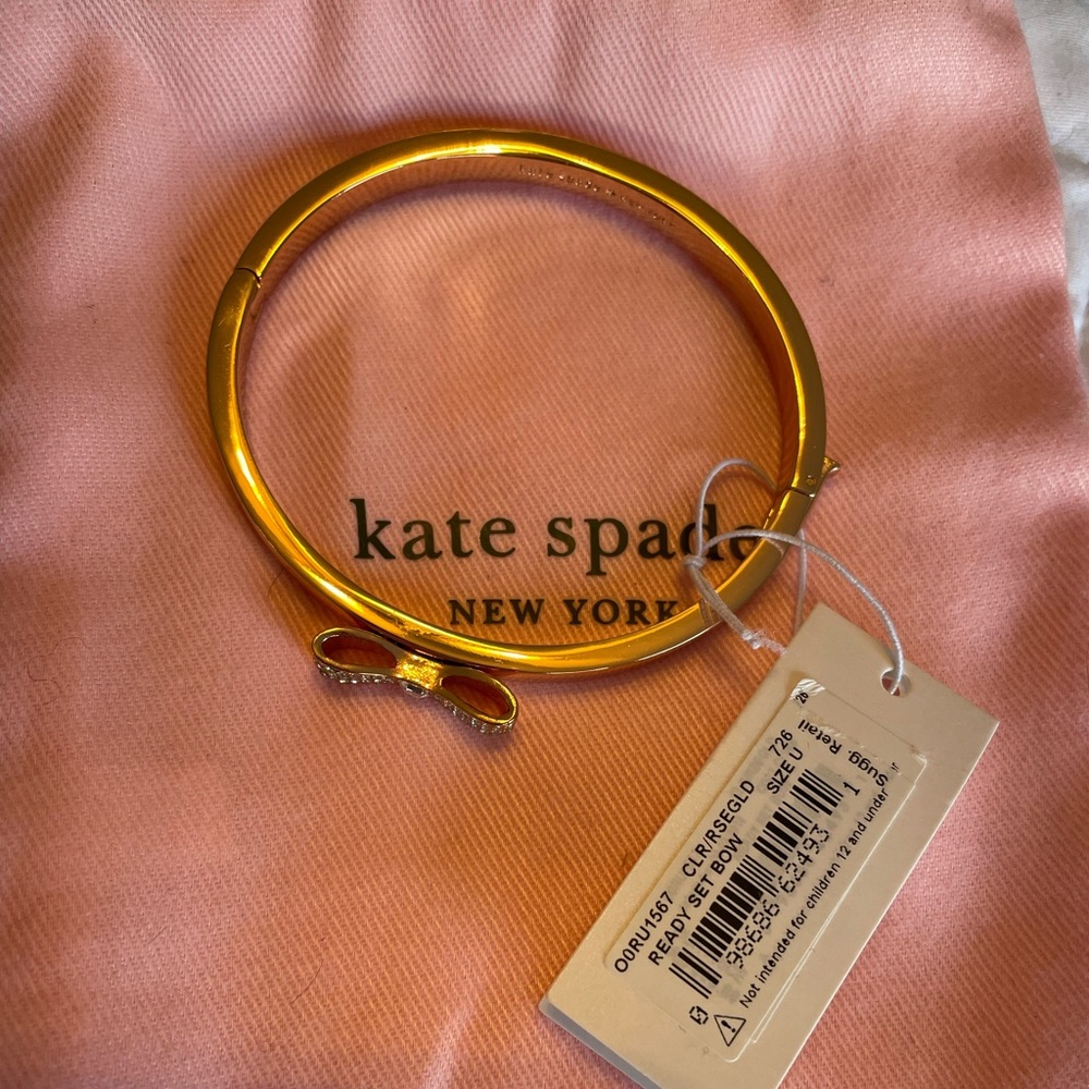 💝 Kate Spade Rose Gold Bangle Bracelet with Bow NWT - Picture 2 of 3